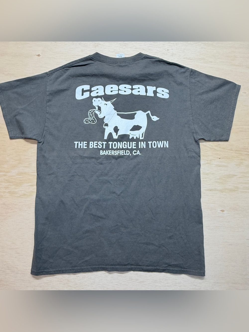 Caesars Delicatessen T-Shirt Mens Large Gray Best Tongue In Town Cow
